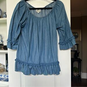 HESTER & ORCHARD - chambray boho long sleeve ruffle bottom w/poms